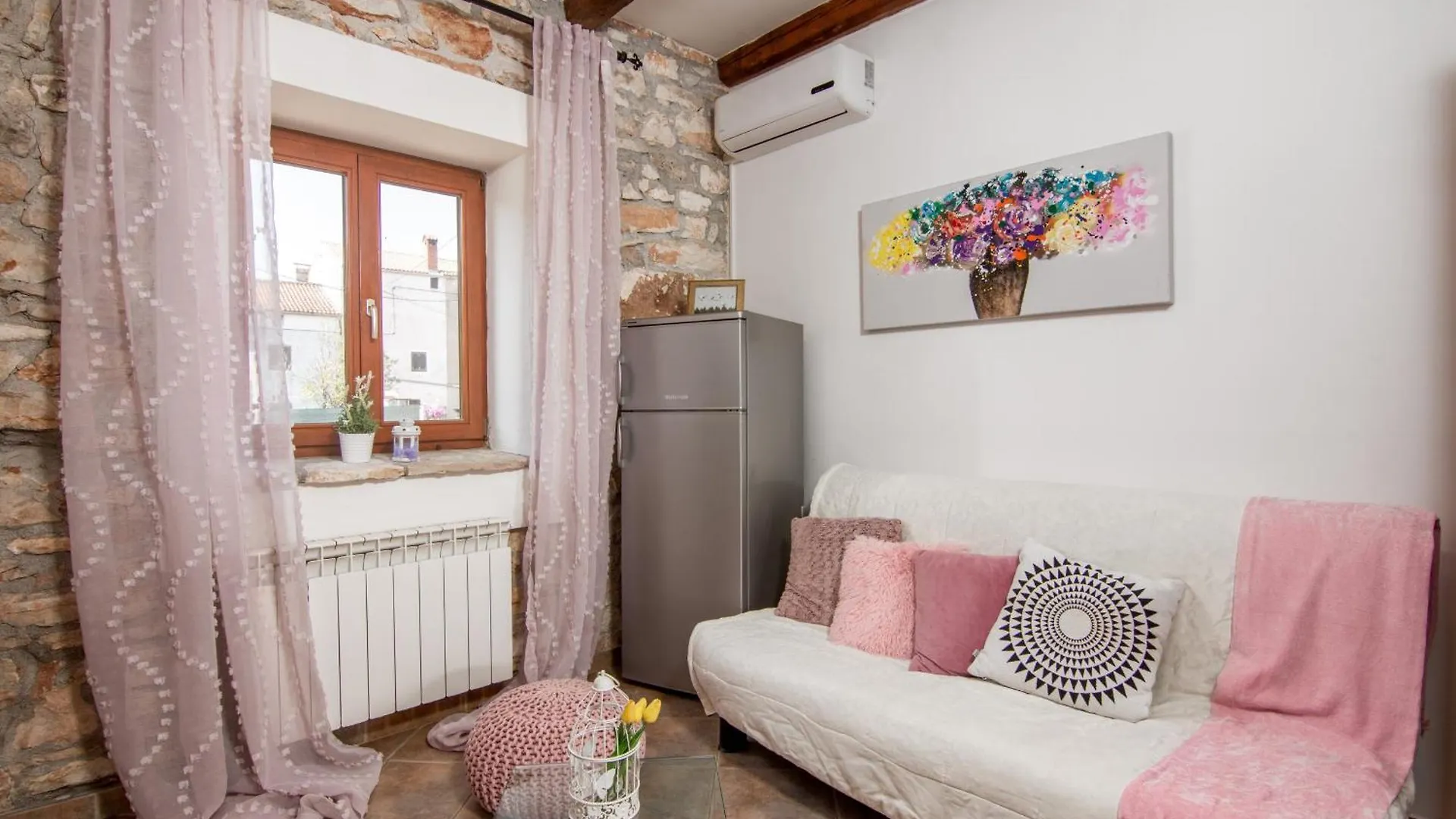 Apartments And Rooms With Parking Space Loborika, Pula - 12983 Marcana